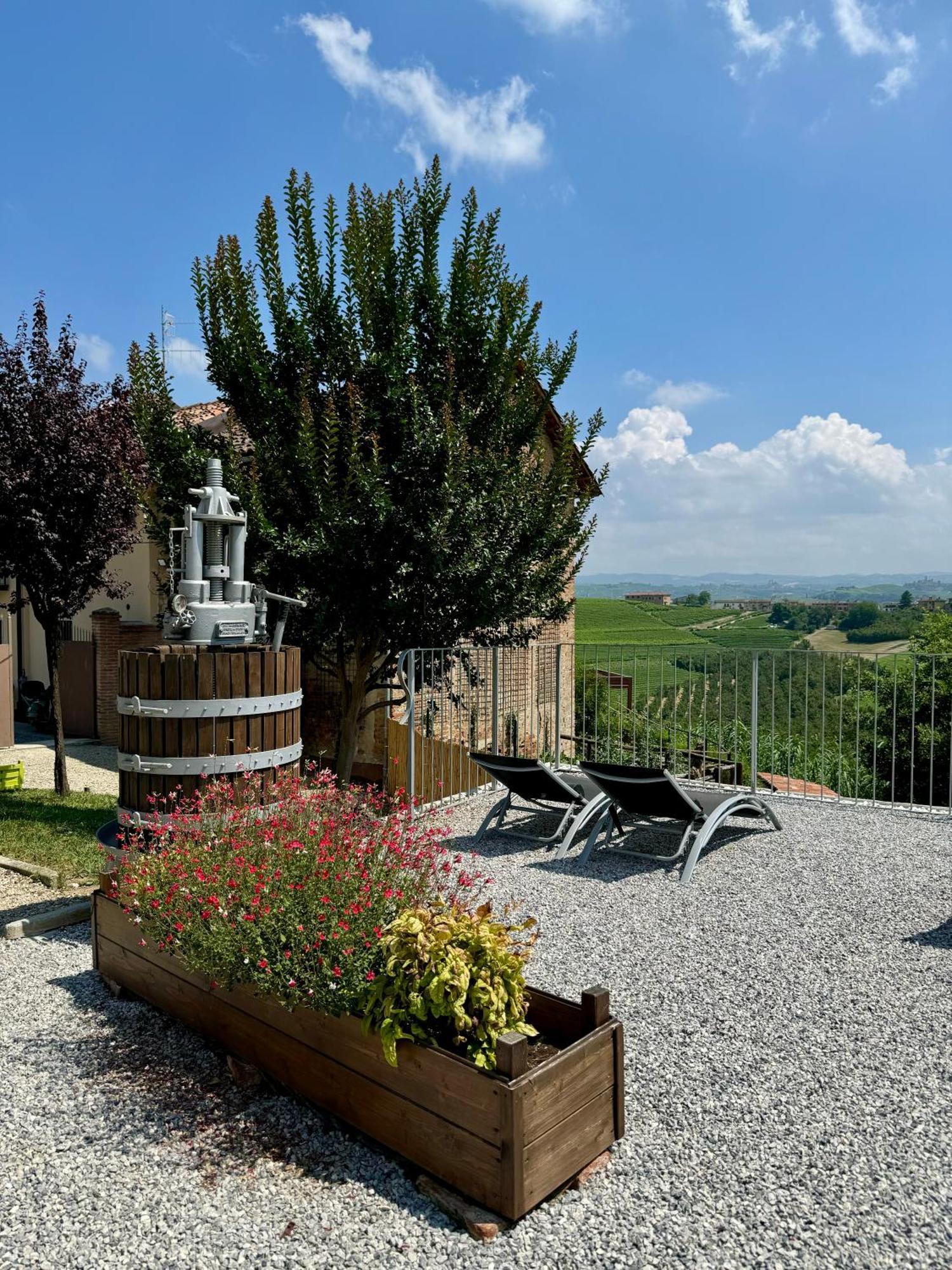 Il Grecale - Camere E Appartamenti