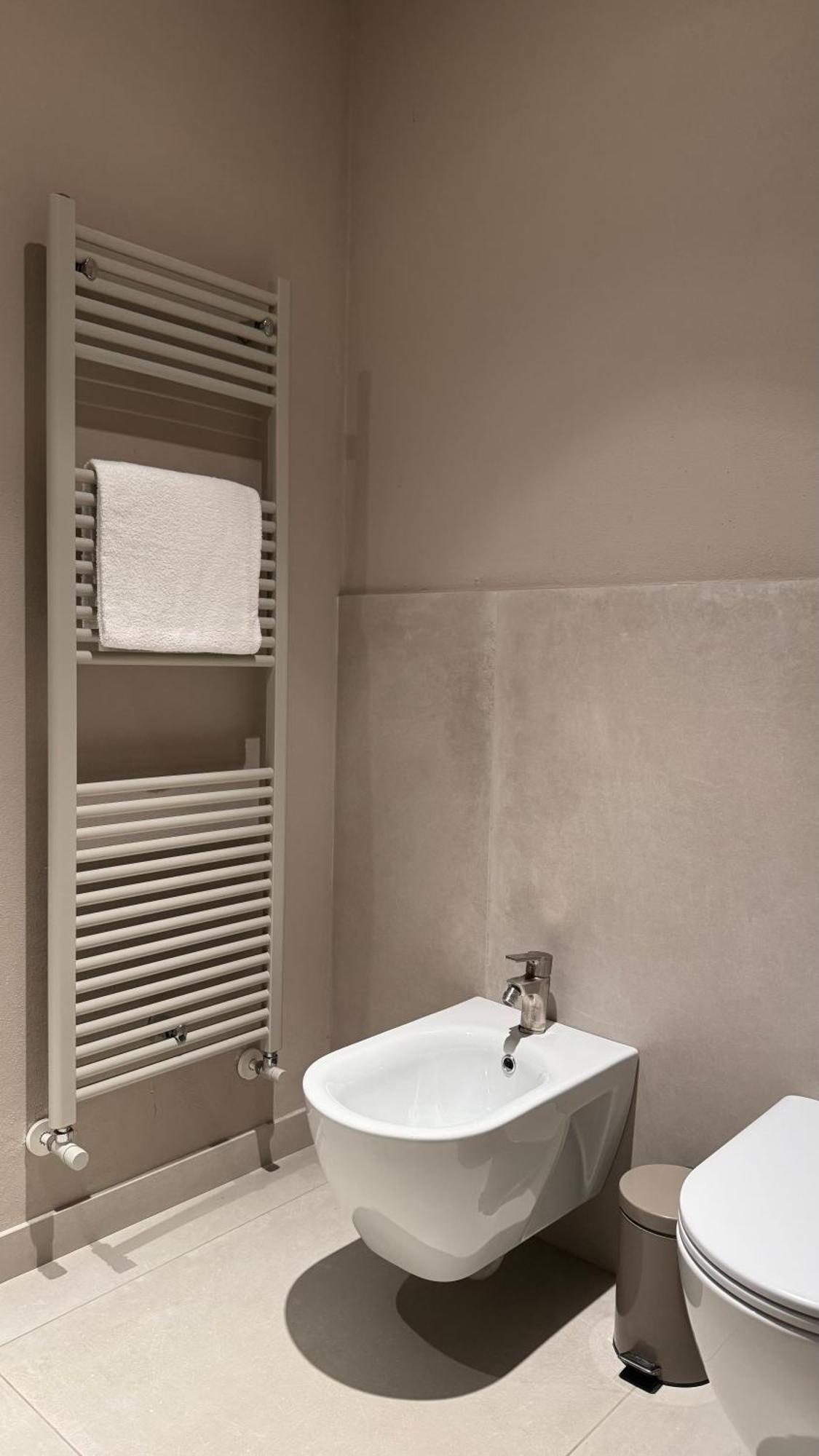 Il Grecale - Camere E Appartamenti